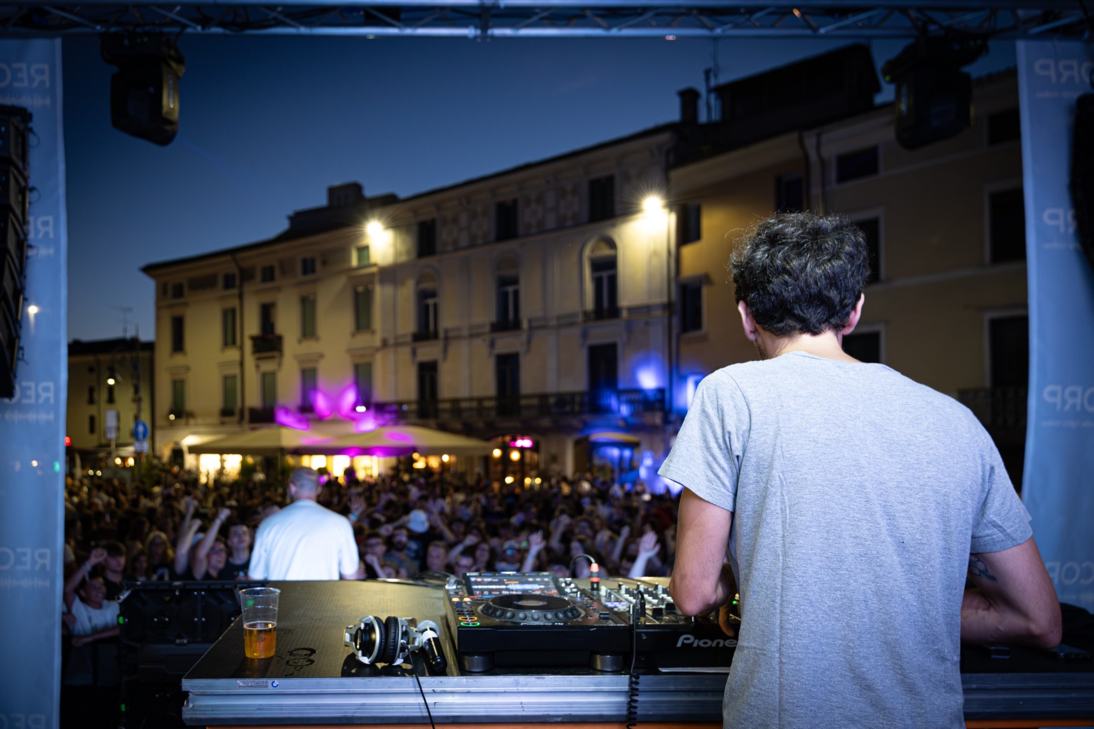 Artisti e DJ