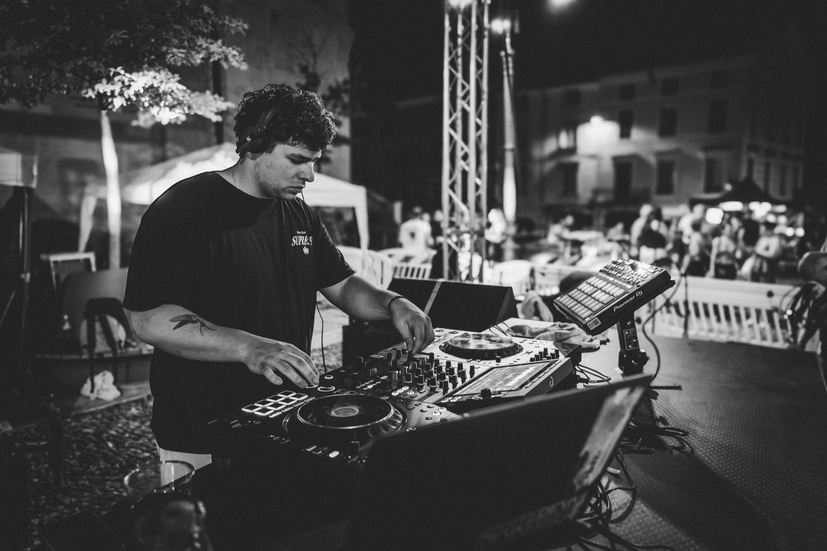 Service audio